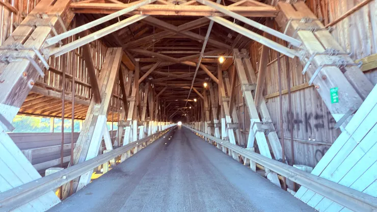 加蓋完全封頂以防止木桁架連接處腐爛