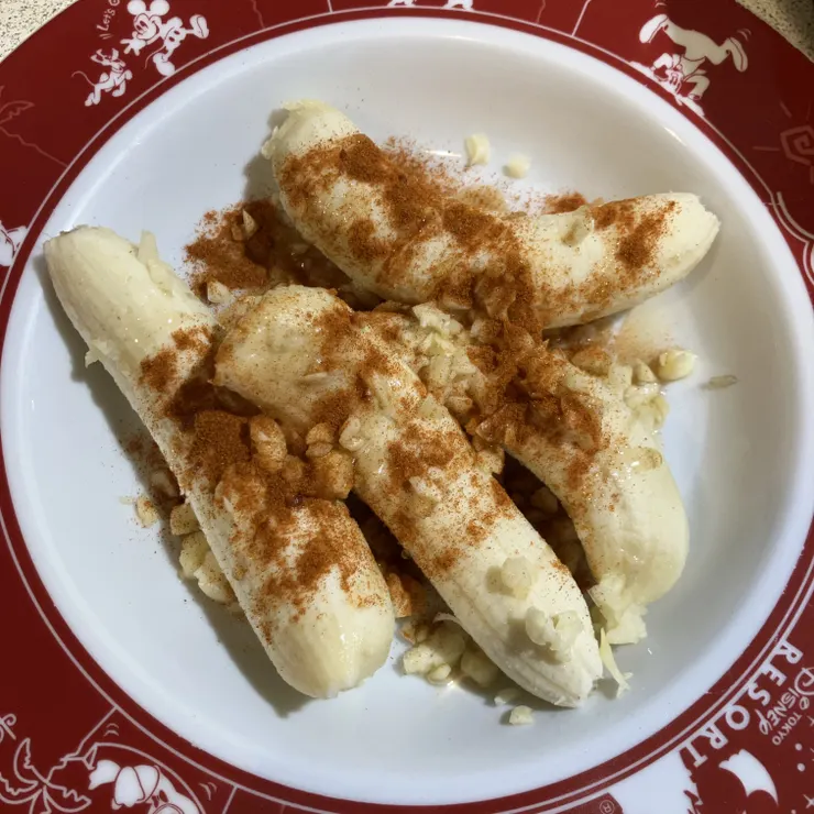 香蕉、蒜頭、辣粉、楓糖漿。（圖片來源：辰心）