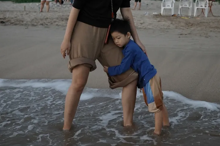 雖然還是害怕，但有媽媽在就可以勇敢試試看