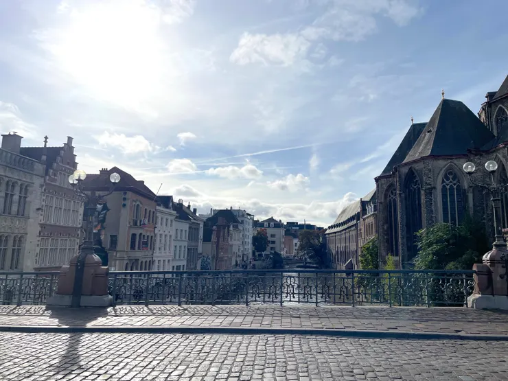 Sint-Michielsbrug 聖米歇爾橋一景