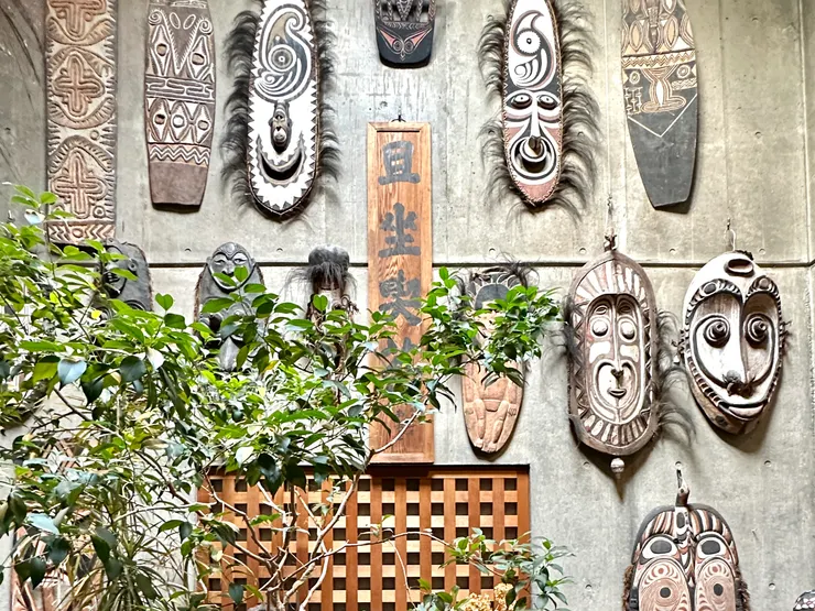 SAZA COFFEE 且座喫茶招牌