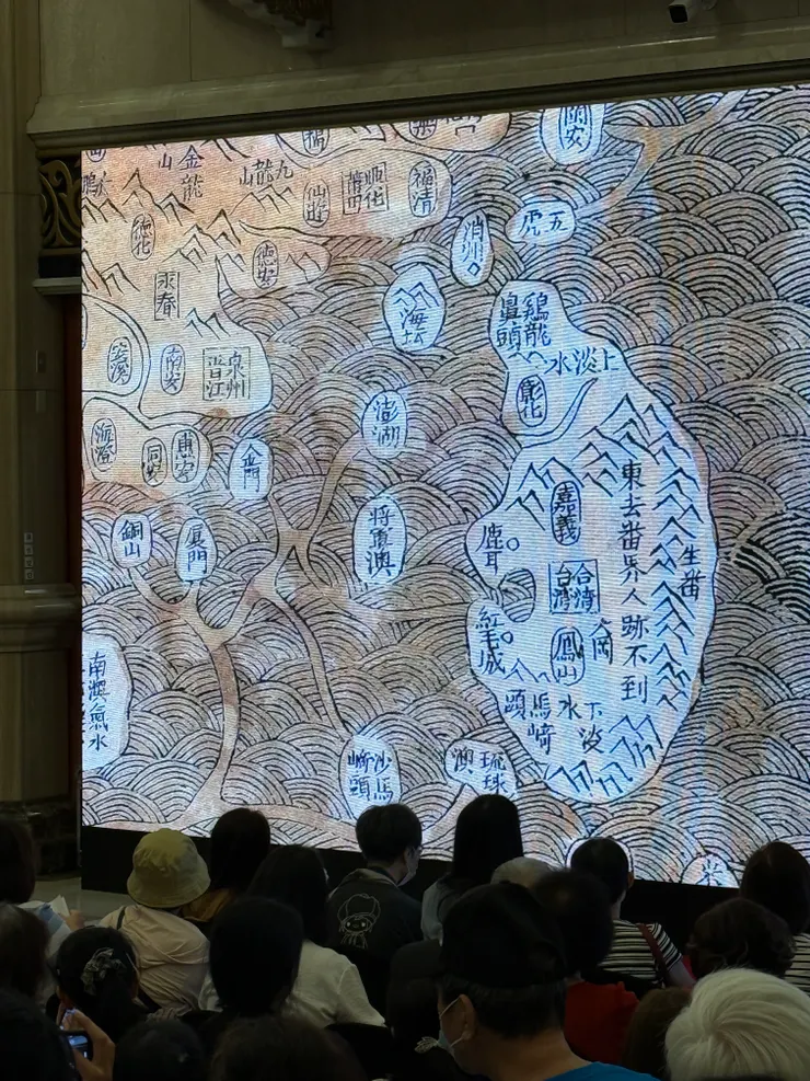 編劇認真的參考古籍,找出史實,再撰寫平行時空的故事