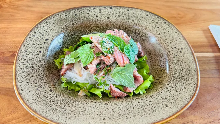 非常清爽好吃的檸檬牛肉拌河粉