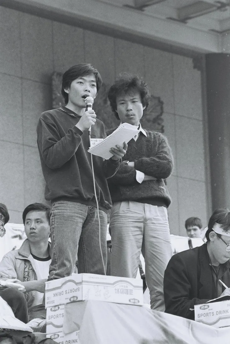 決策小組總辭。陳尚志（左）、翁章梁（右）