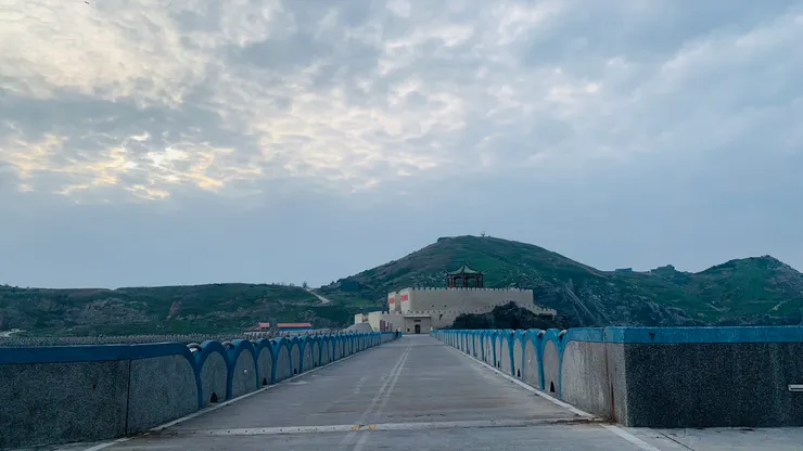 打破地理界線，讓雙邊能輕鬆來往。