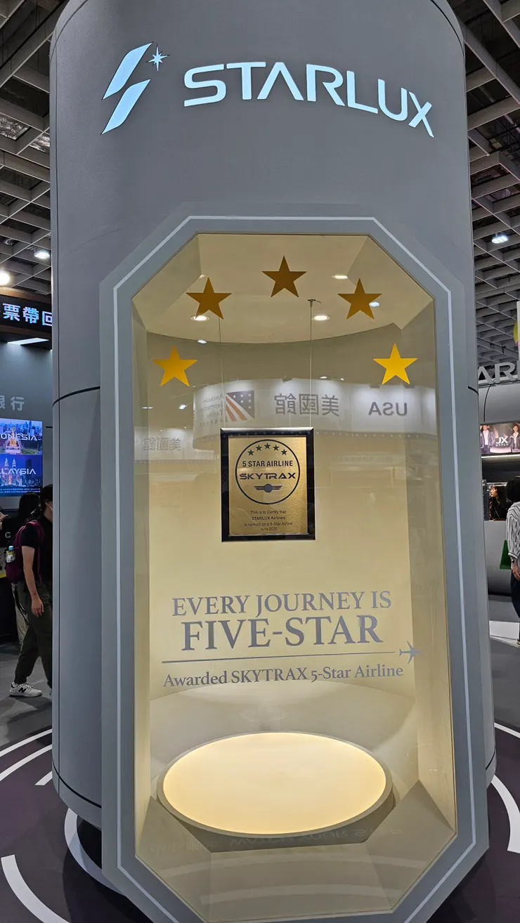 星宇航空獲得五星級航空的獎牌!