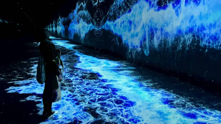 現在看才發現水花中很像有個笑臉。