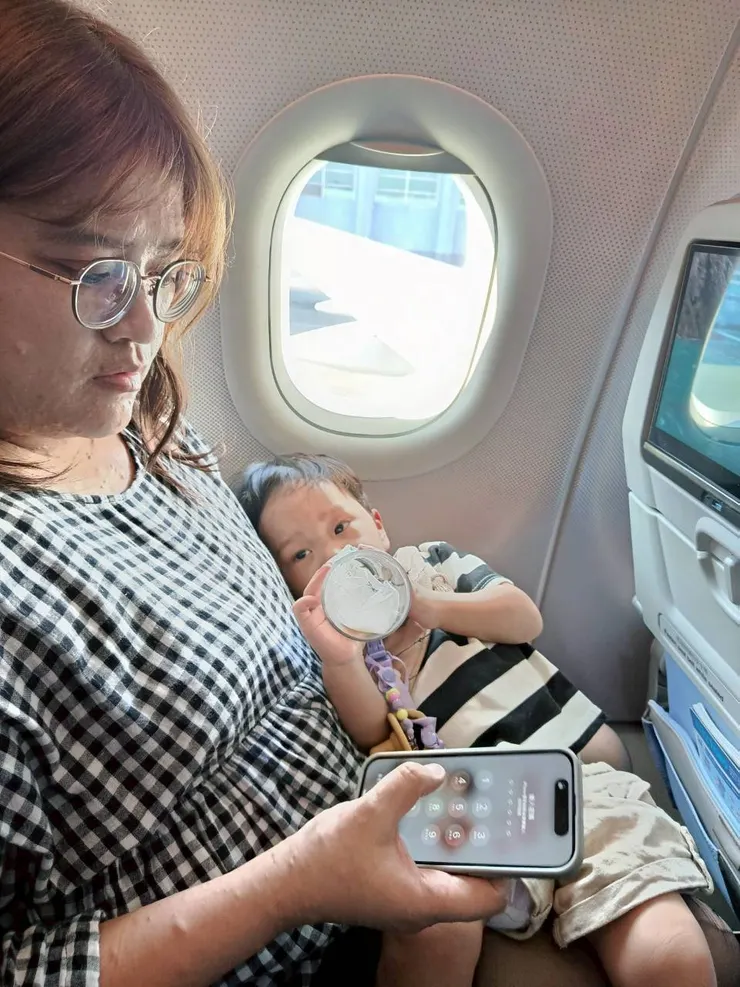 一上車就喝奶的珍豬😂