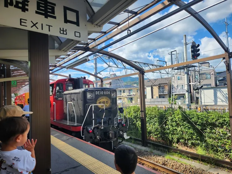 嵯峨野站月台