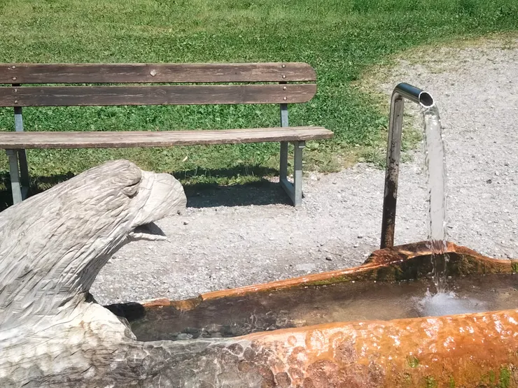 義大利各地都有不同造型的飲用泉