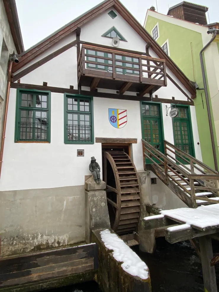 真的有在轉的水車