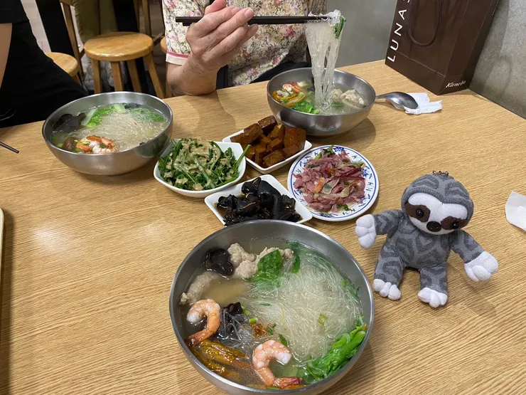 這八寶冬粉，量多實在又大碗，泡完溫泉來吃剛剛好