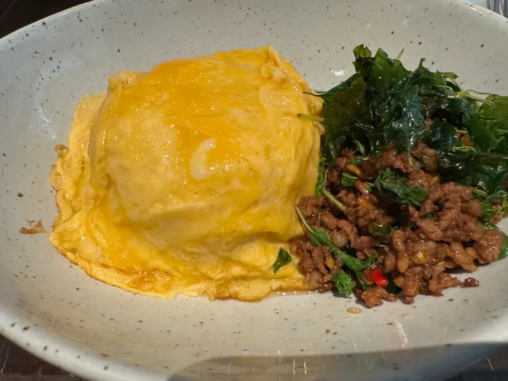 牛肉打拋豬是主廚推薦