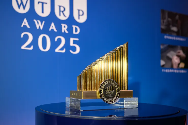 凡於指定賽事及項目成功刷新全國紀錄者,將有機會獲頒獎金及王楊嬌體育賽事創紀錄獎獎座乙座。