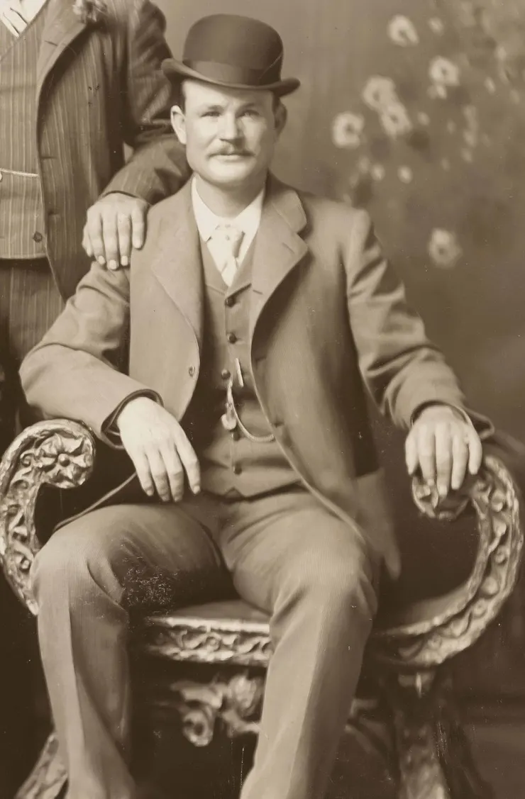 沃斯堡五人眾中的布屈。(1900年)