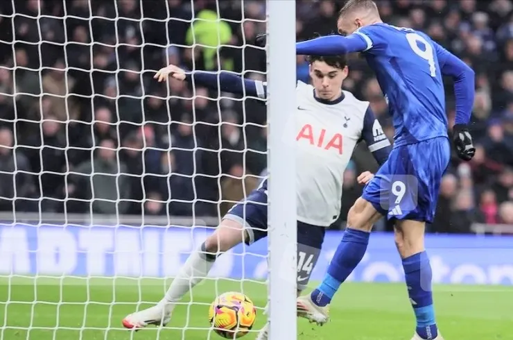 占美華迪送球入空門助李斯特城追和1:1