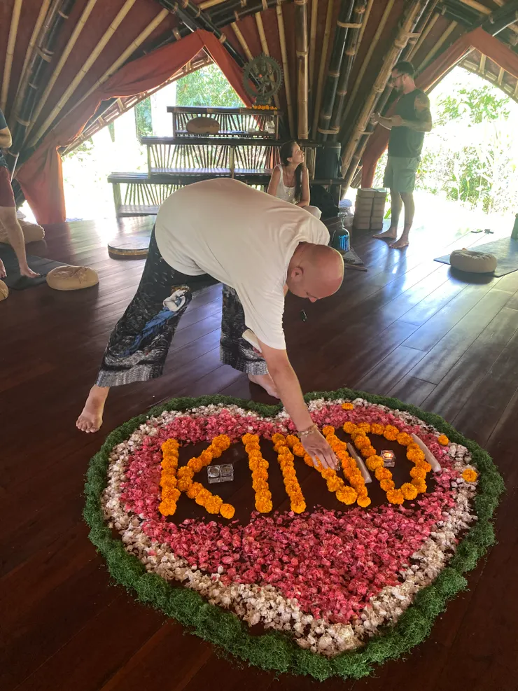 今天的意念設定是「KIND」