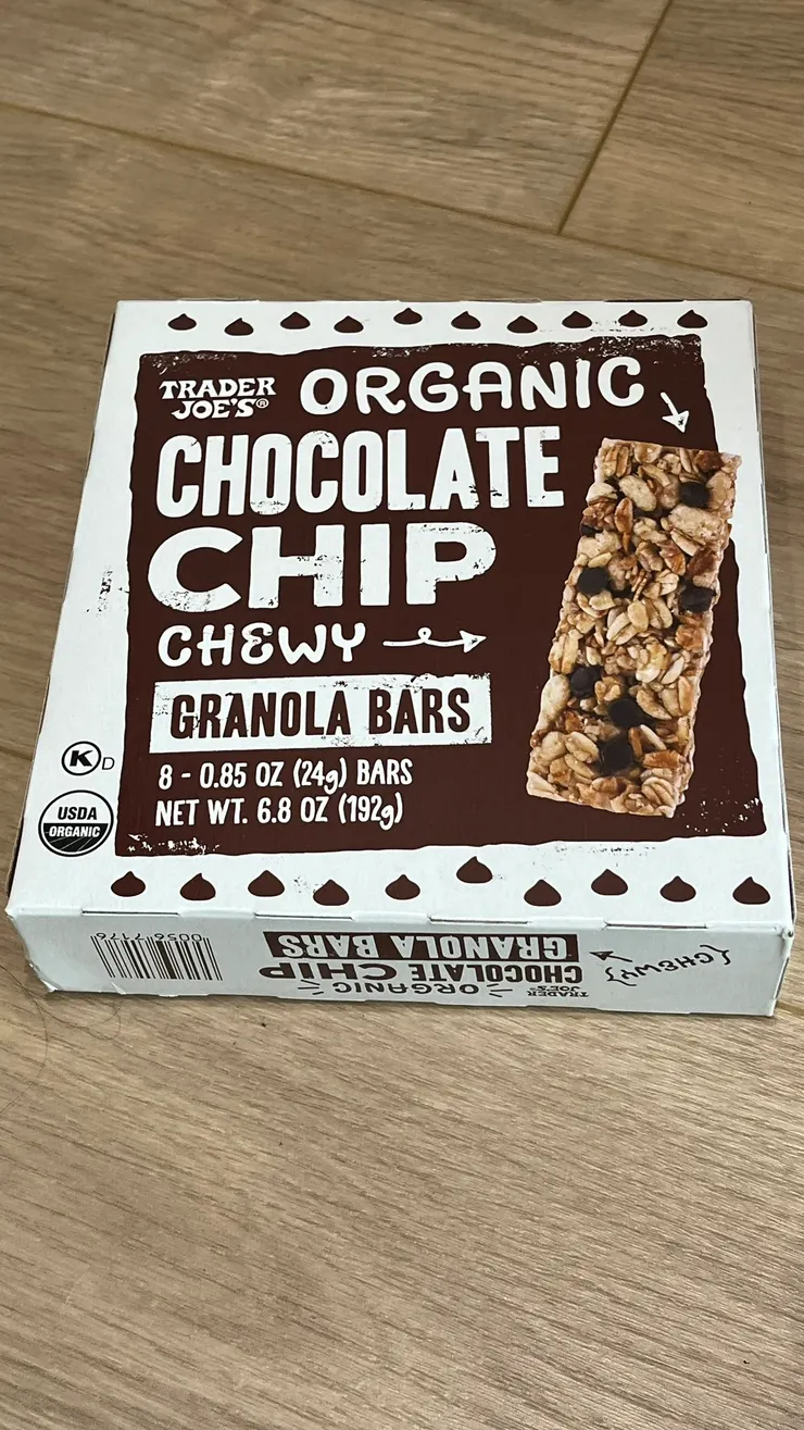 口感是偏Q軟咬感（chewy），不是硬脆型的那種。