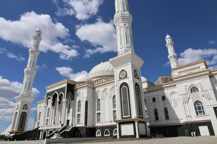 哈茲拉特蘇丹清真寺(Hazrat Sultan Mosque)