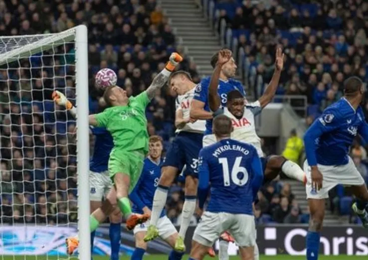 雲達韋爾頭槌梅開二度助熱刺領先2:0