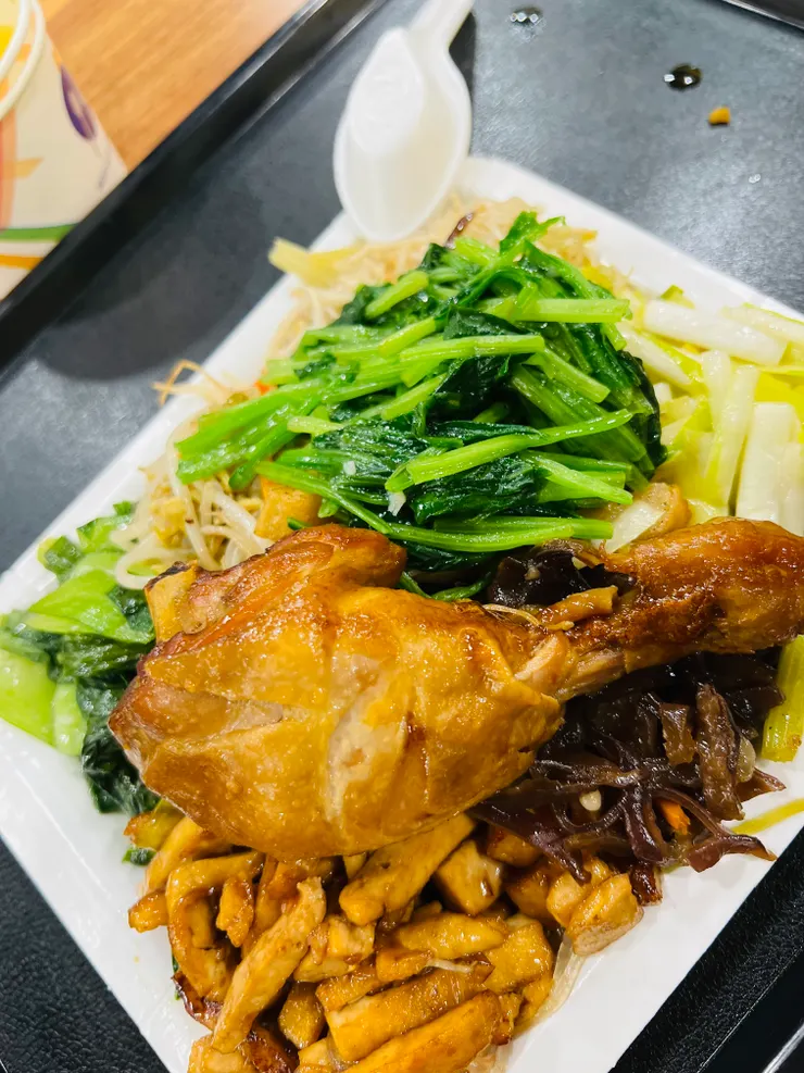 我的午餐基本上都吃這麼多,而且吃個超級飽。