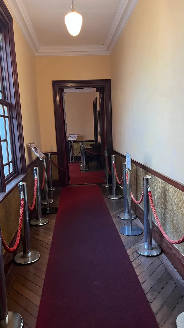 清楚感受到英式迎賓氛圍與日式居住空間之間的過渡。