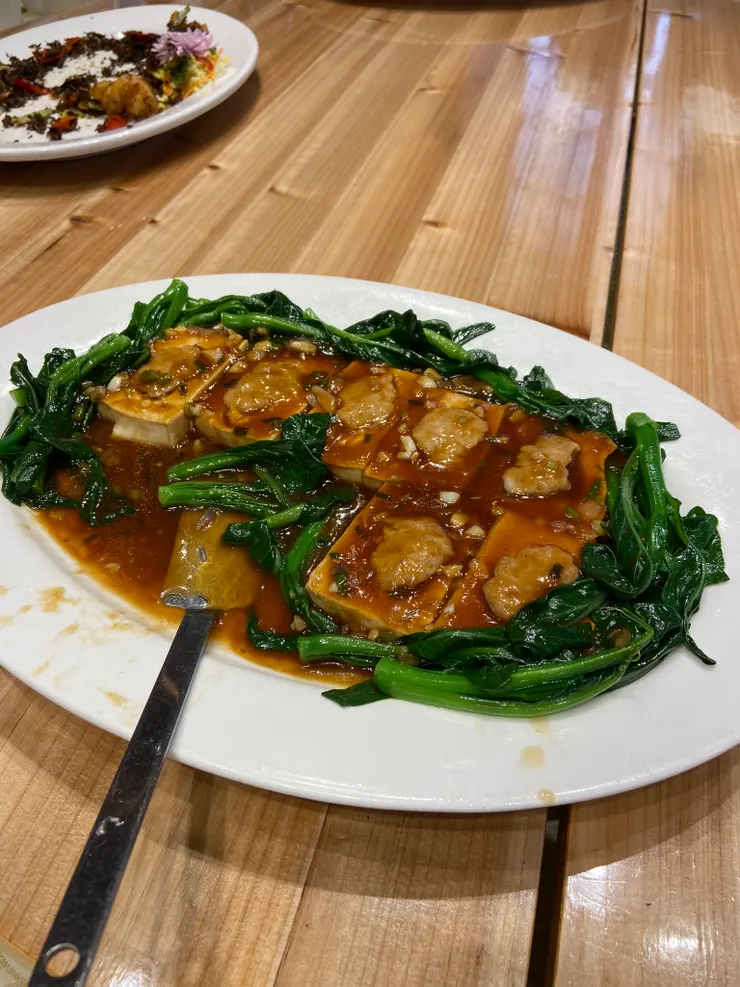 客家煎炆釀豆腐伴菜心