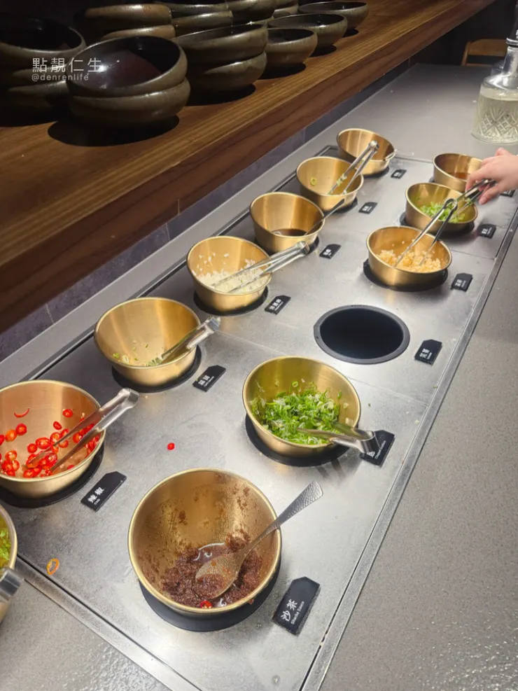 天鍋麻辣火鍋 醬料區 每個都想加
