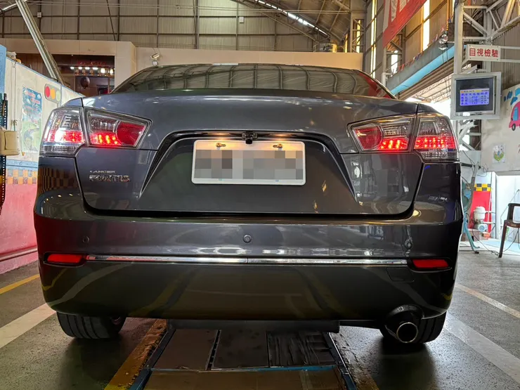 台南汽車驗車推薦【興泰汽車代驗廠】服務貼心，資深技師直接協助