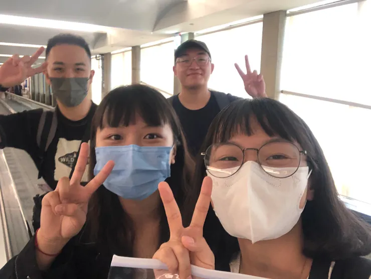 紀錄一下，剛剛被檢查包包，地勤人員叫我把鉛筆盒打開