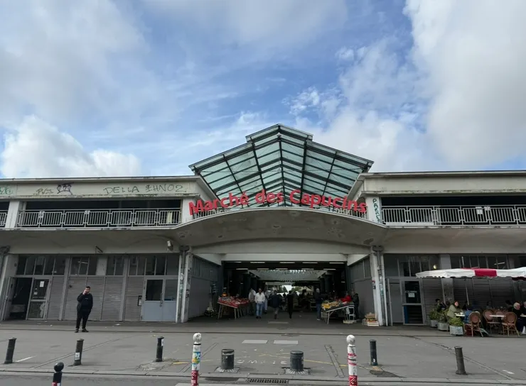 卡普辛市場外觀