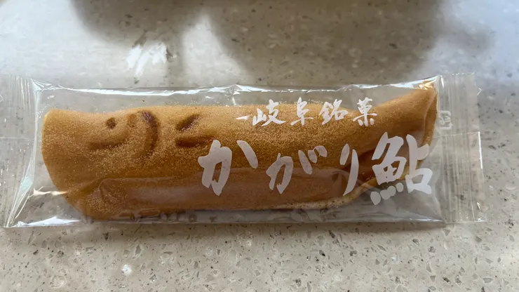 有點類似「魚」造型的銅鑼燒。