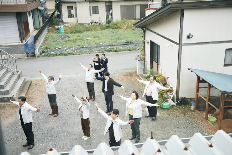 【影評】微光中相伴——《長夜盡頭的微光》中的純友誼｜映後就談