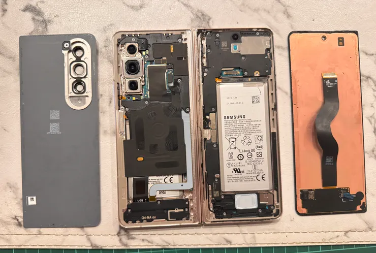 三星 Z Flod4 轉軸排線維修案例