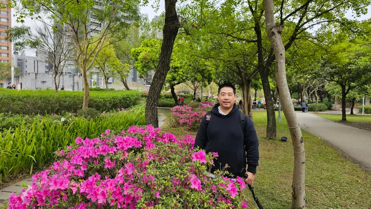 每年三月台北大安森林公園都會舉辦杜鵑花季!
