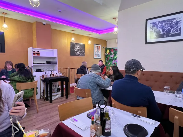 里斯本第一晚的室內用餐空間