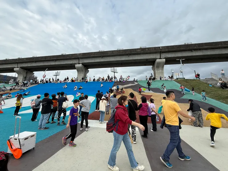 2026/03/01 往下滑的設施