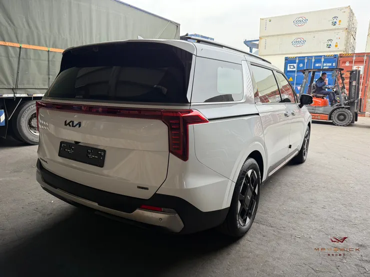 韓規 2025 Kia Carnival 抵台拆櫃|外匯車代購流程分享,新竹三寶爸家庭MPV選擇