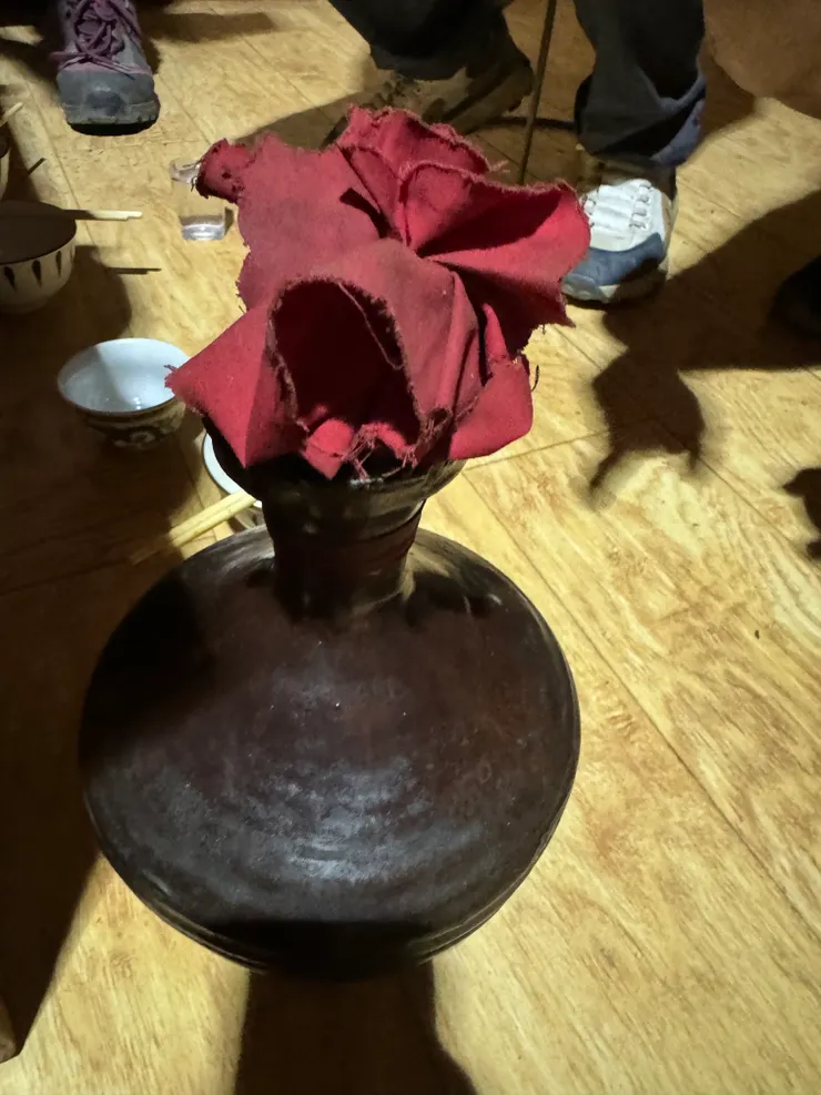 貯存青稞酒的酒甕