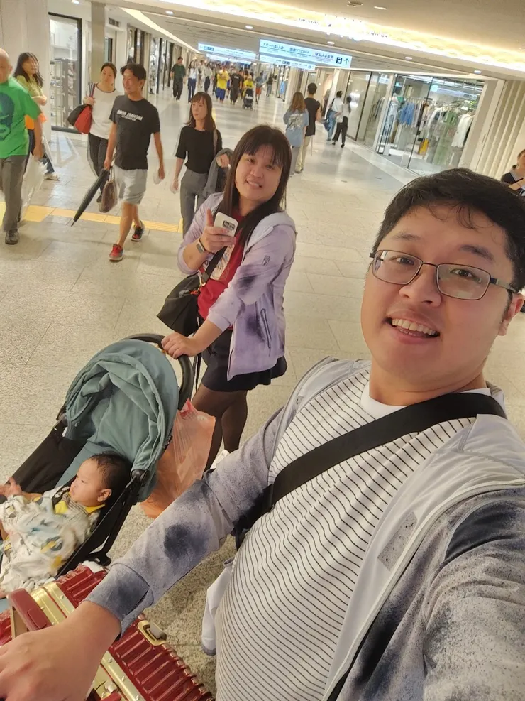 走了一整天的路，笑容都僵了😆