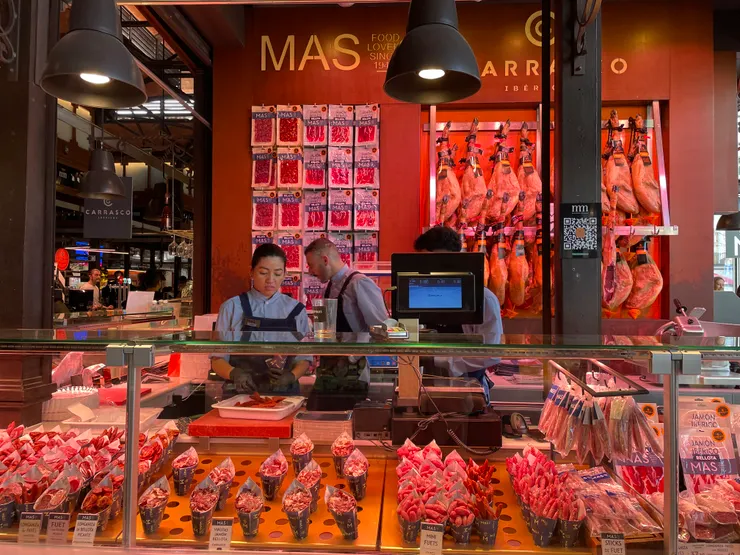 煙燻肉店，有賣著名的煙燻火腿