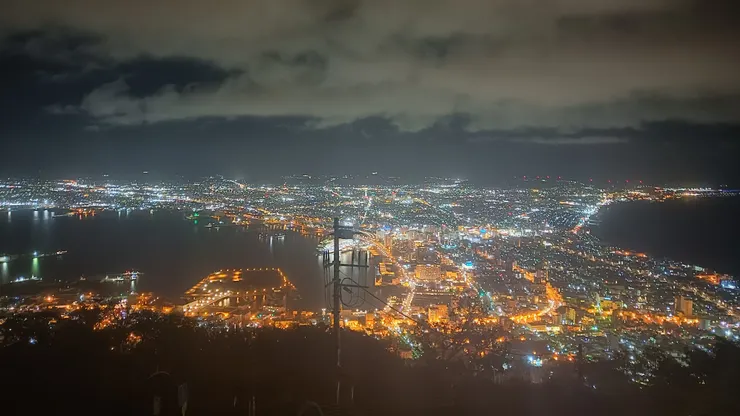 臨走前找到一個沒什麼人的位置，雖然會被電線桿遮到，還是很美