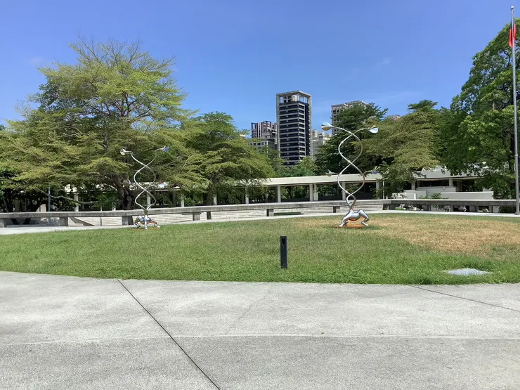 《轉進論10AJ1022》不鏽鋼、培林、耐候鋼，2020。