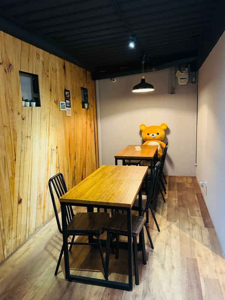 內部空間寬敞明亮，有提供包場服務。