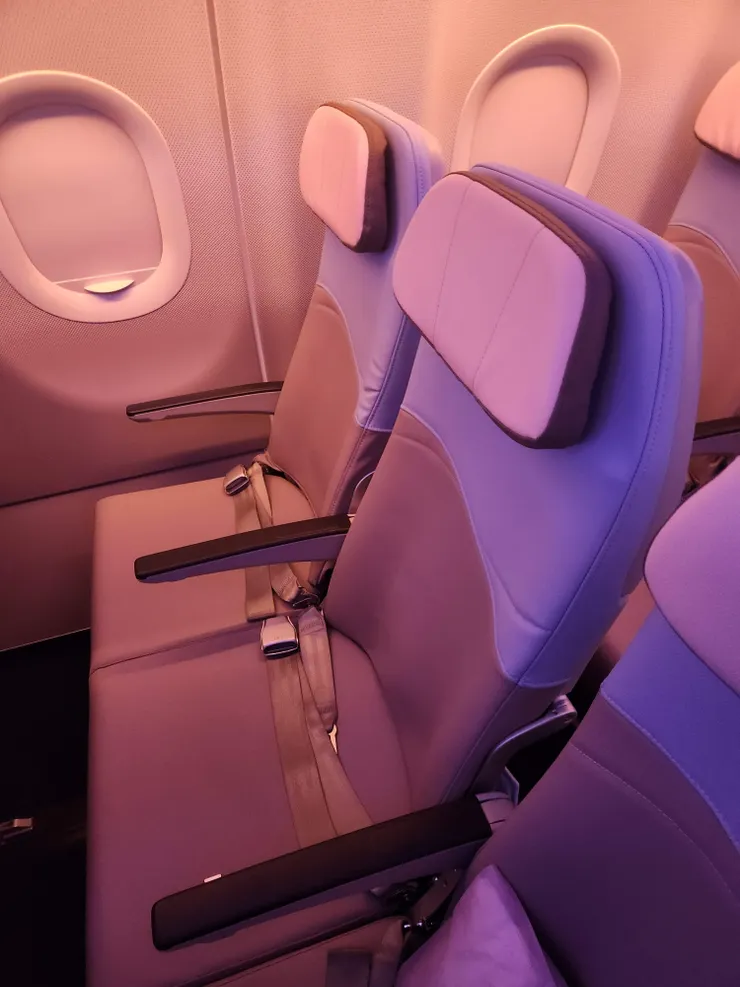 體驗華航的新客機 A321neo(座椅真的有點滑)