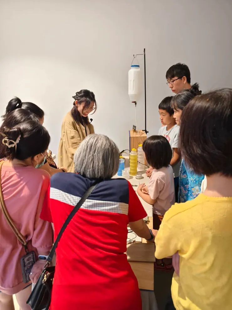 淨零教育不分年齡。看著孩子們專注的眼神，我知道這顆永續的種子，已經悄悄種下了。