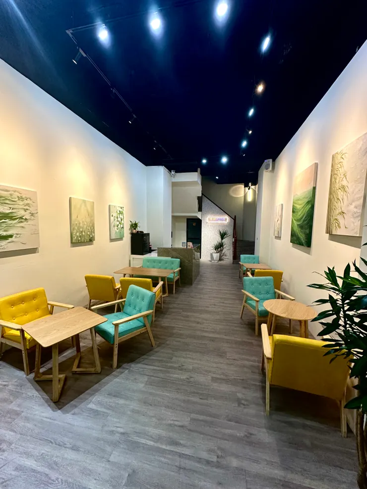 森林休憩室｜入口相連的一樓空間，溫度與氣味營造安靜氛圍。