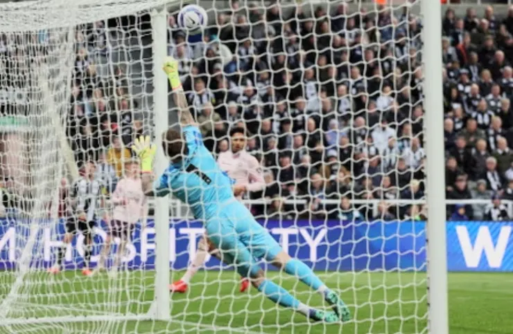 當拿尼射入金球助纽卡素小勝2:1