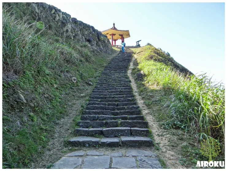 距離無耳茶壺山頂的最後一個涼亭
