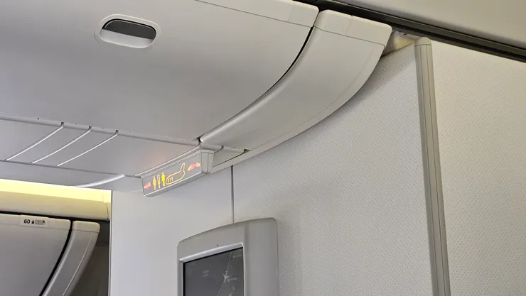 這是波音B777-300ER型廣體雙走道客機的機艙!